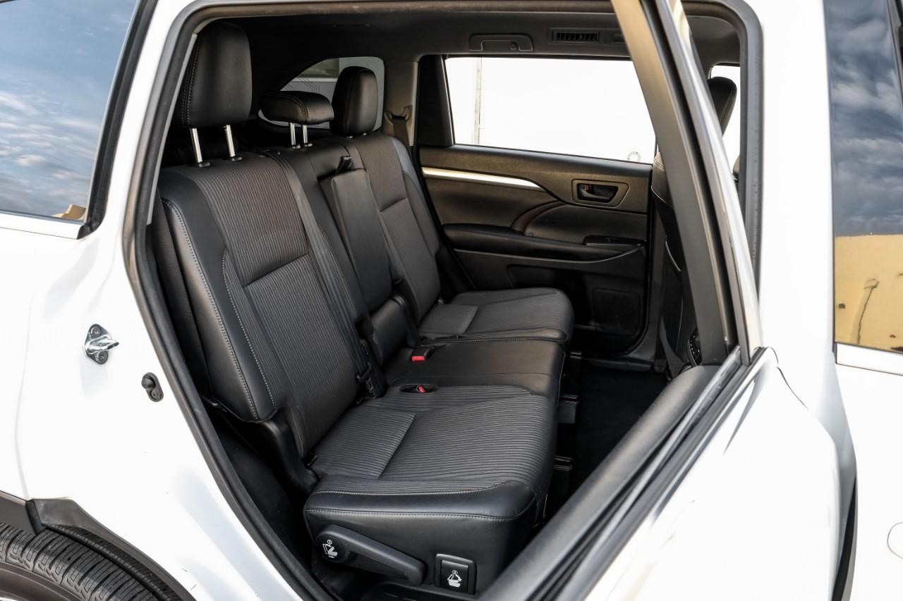 Toyota Highlander Vehicle Main Gallery Image 33