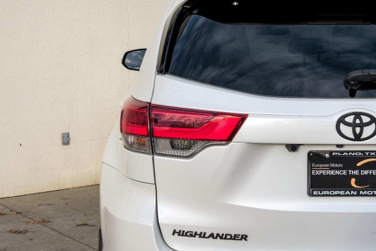 Toyota Highlander Vehicle Main Gallery Image 47