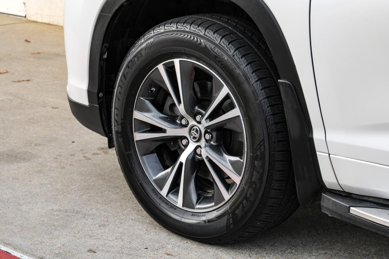 Toyota Highlander Vehicle Main Gallery Image 55