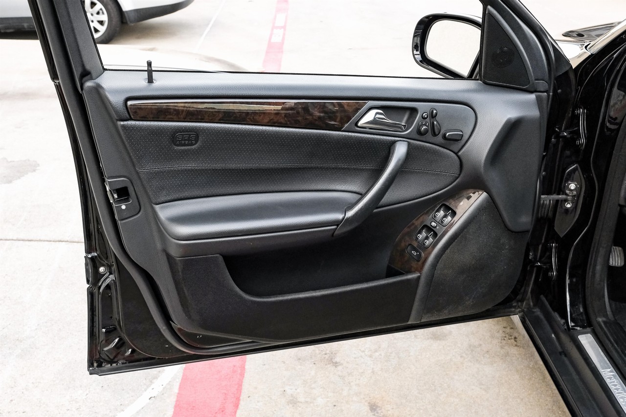 Mercedes-Benz C 280 Vehicle Main Gallery Image 36