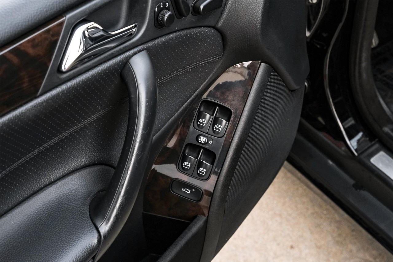 Mercedes-Benz C 280 Vehicle Main Gallery Image 37