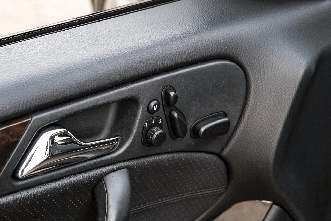 Mercedes-Benz C 280 Vehicle Main Gallery Image 38