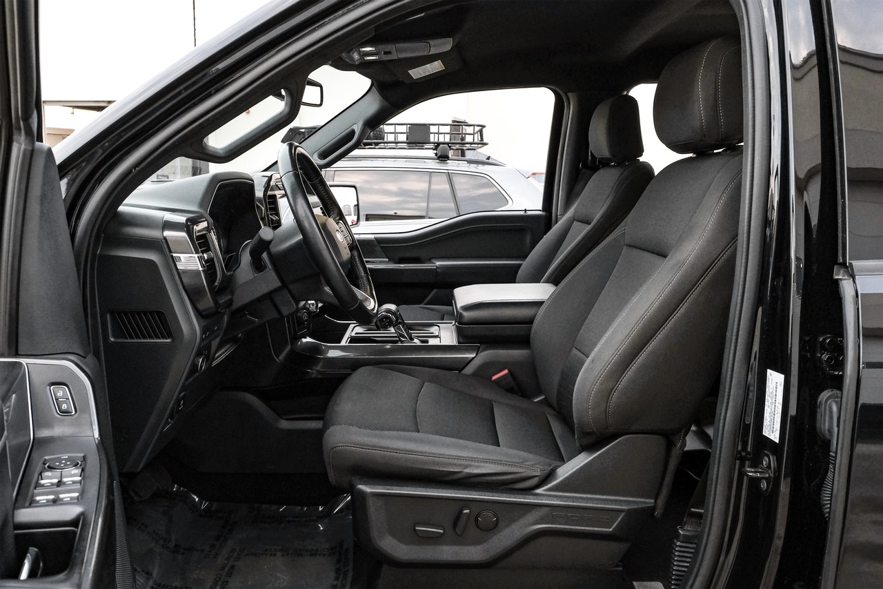 Ford F-150 Vehicle Main Gallery Image 04