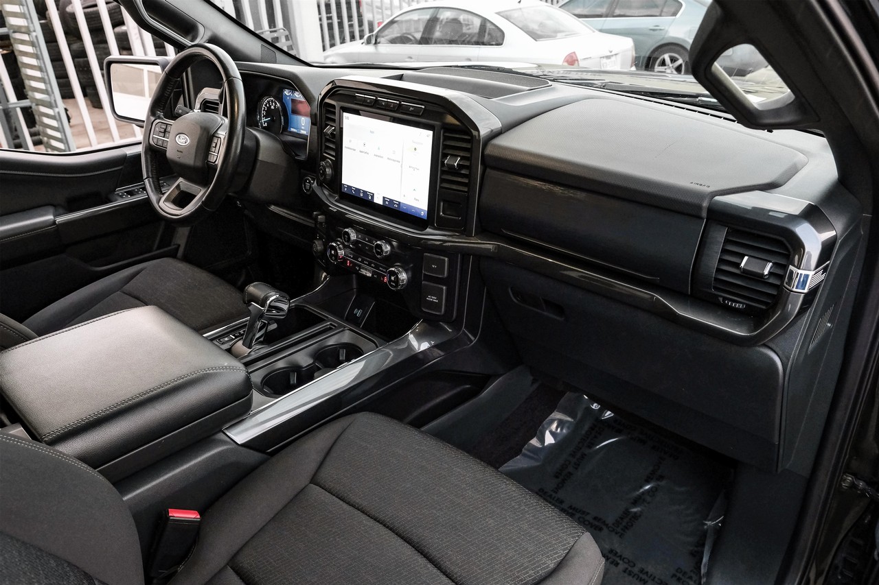 Ford F-150 Vehicle Main Gallery Image 12