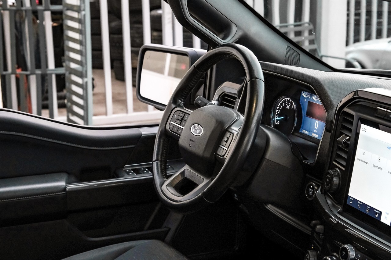 Ford F-150 Vehicle Main Gallery Image 13