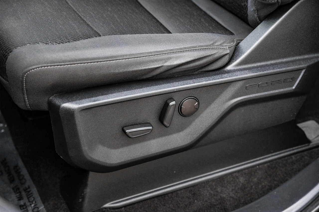 Ford F-150 Vehicle Main Gallery Image 34