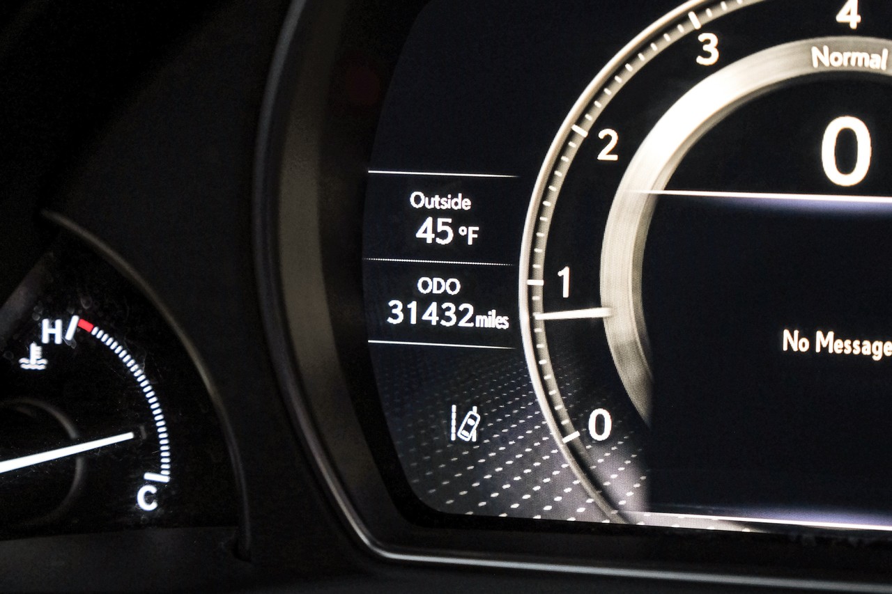 Lexus LS 500 Vehicle Main Gallery Image 21