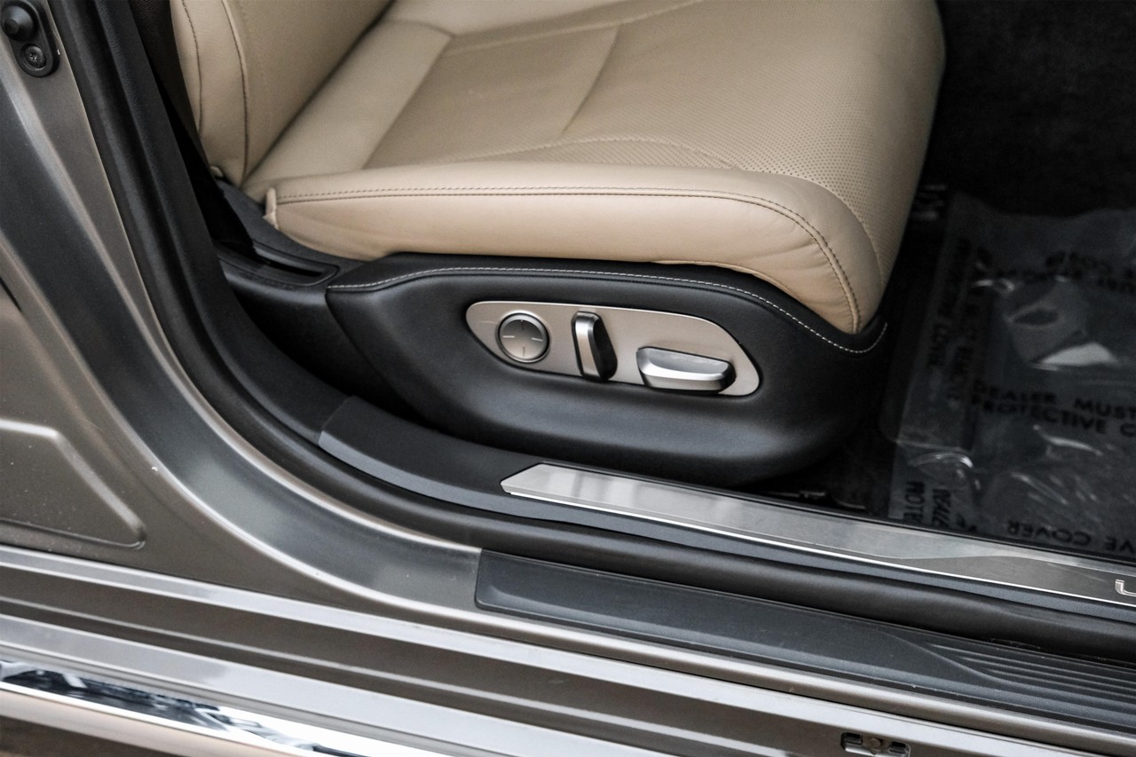 Lexus LS 500 Vehicle Main Gallery Image 39