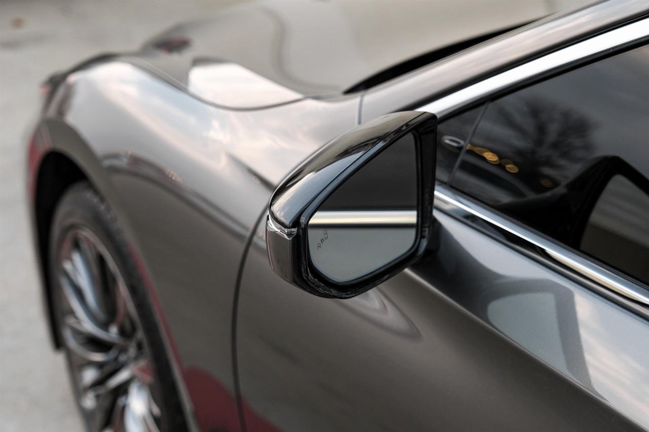 Lexus LS 500 Vehicle Main Gallery Image 47