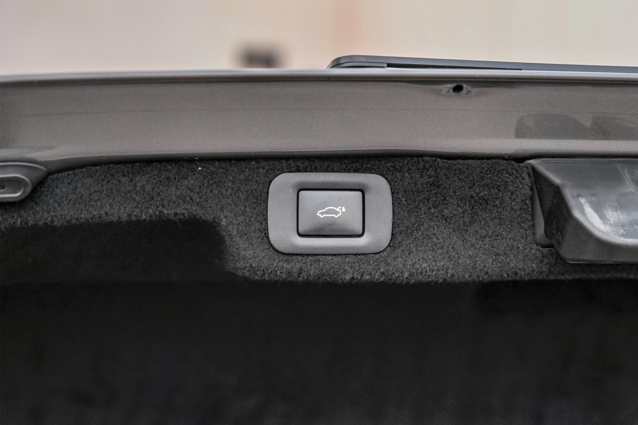 Lexus LS 500 Vehicle Main Gallery Image 58