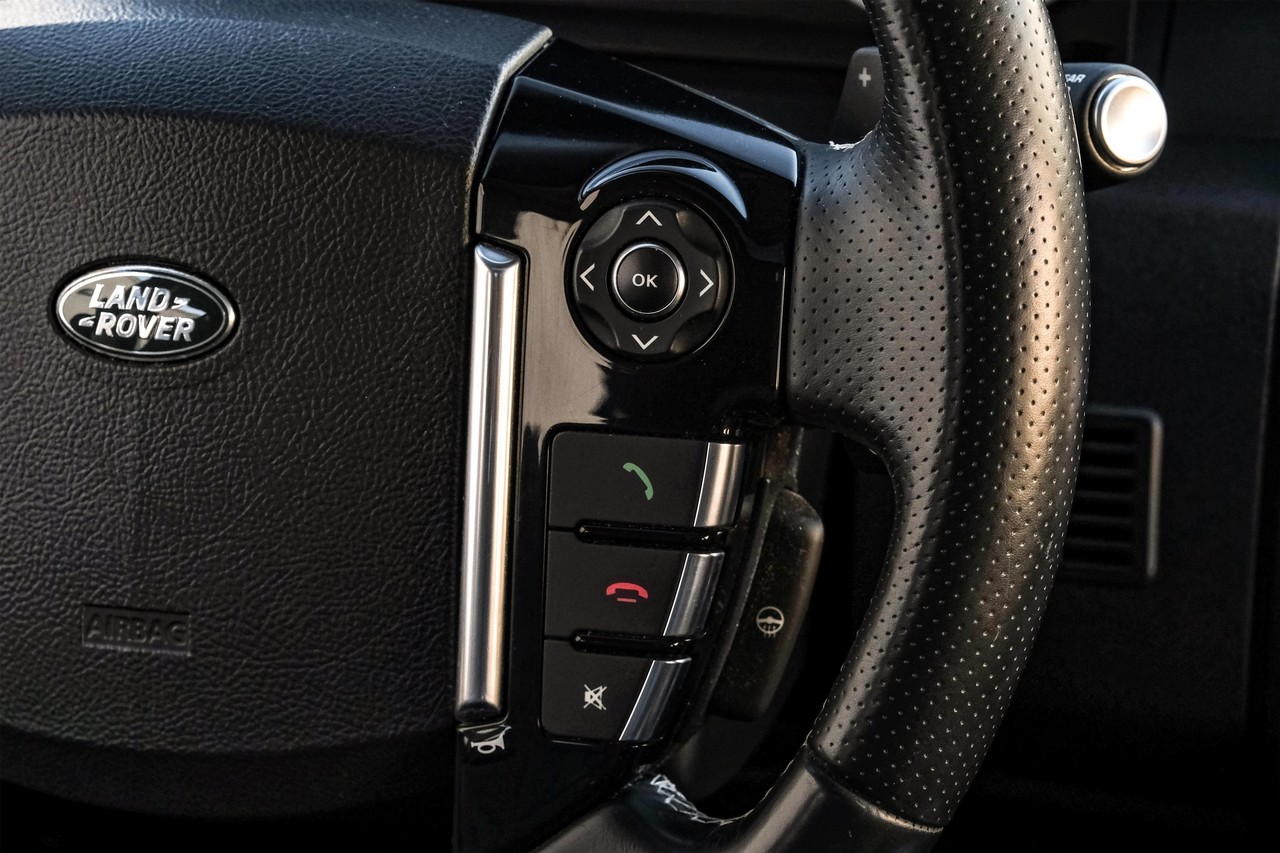 Land Rover LR4 Vehicle Main Gallery Image 18