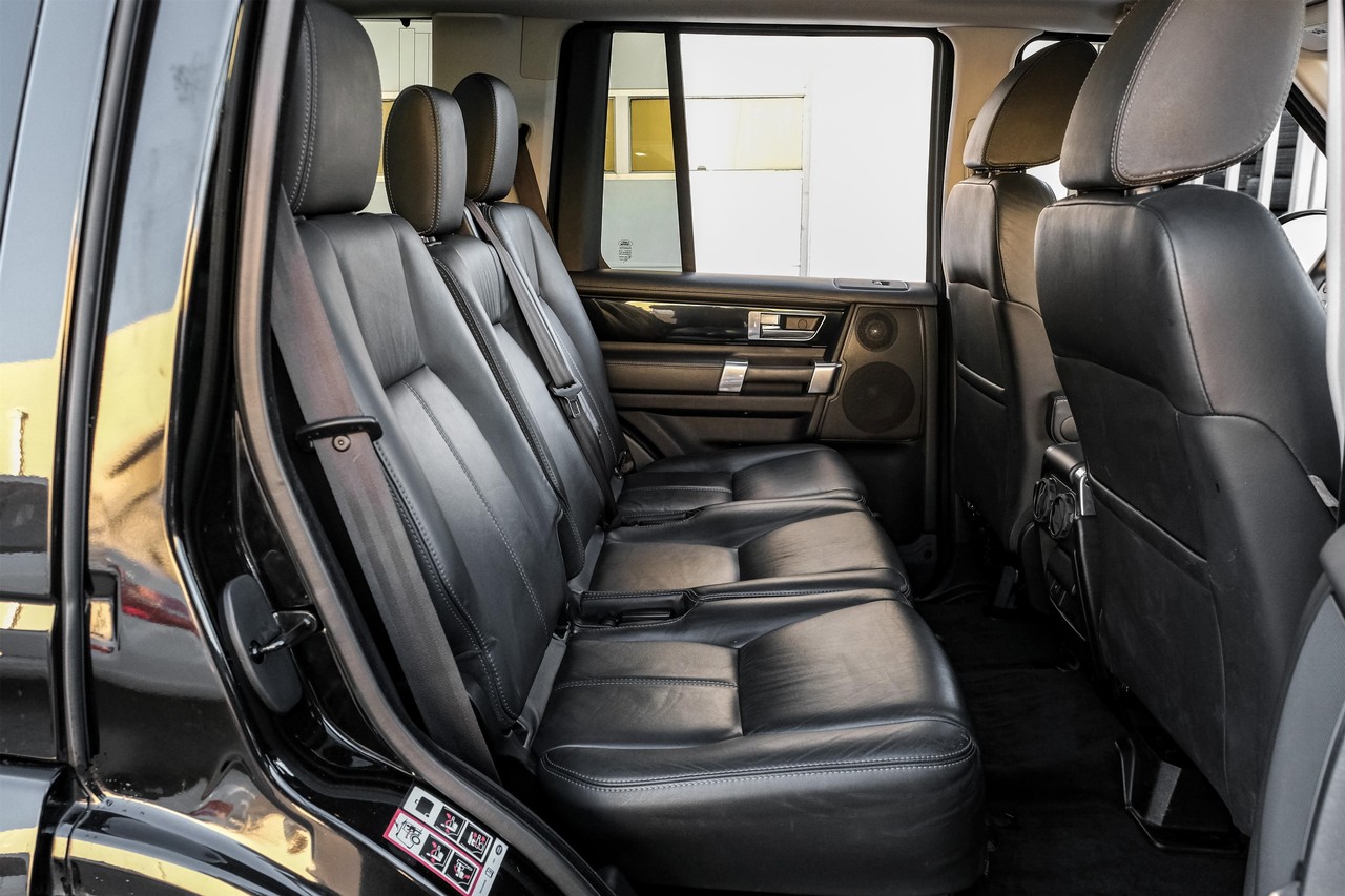 Land Rover LR4 Vehicle Main Gallery Image 38