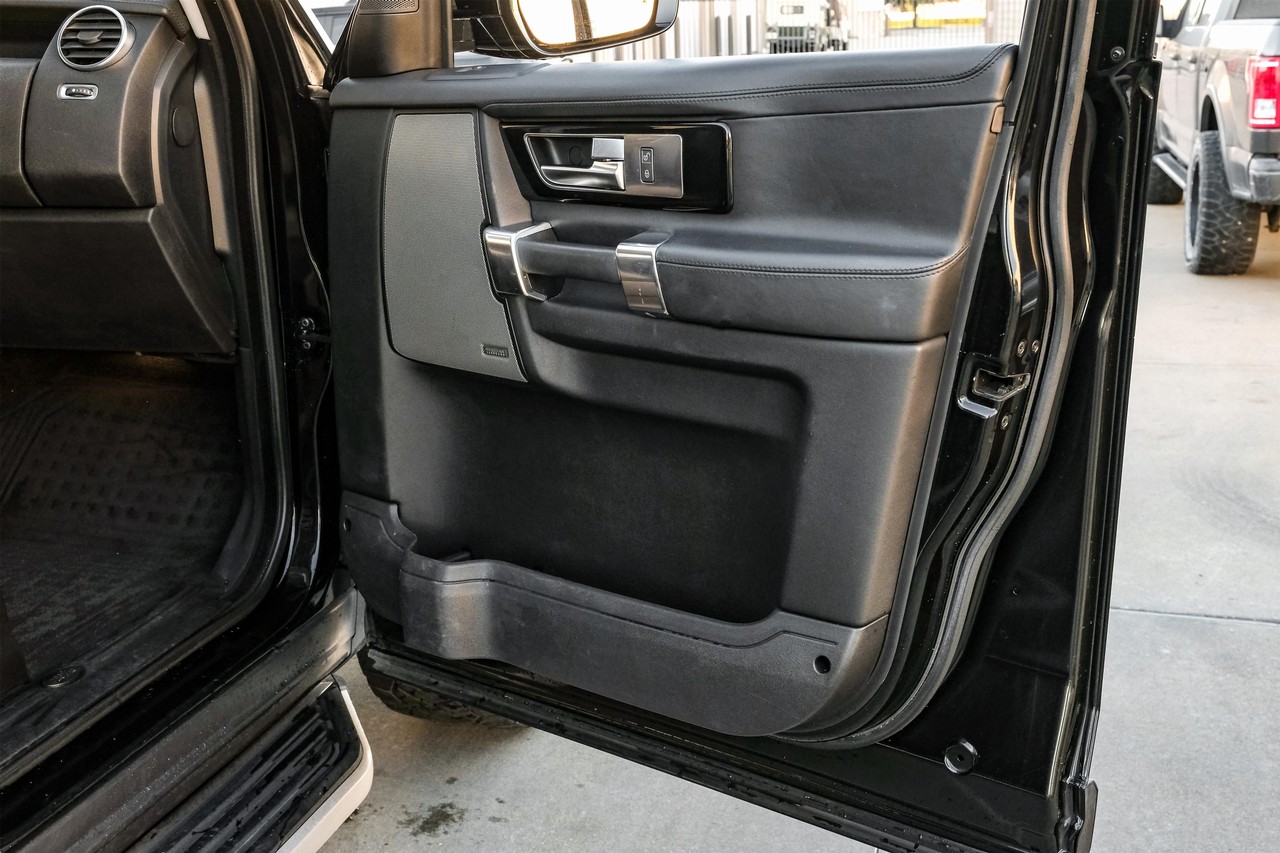 Land Rover LR4 Vehicle Main Gallery Image 53