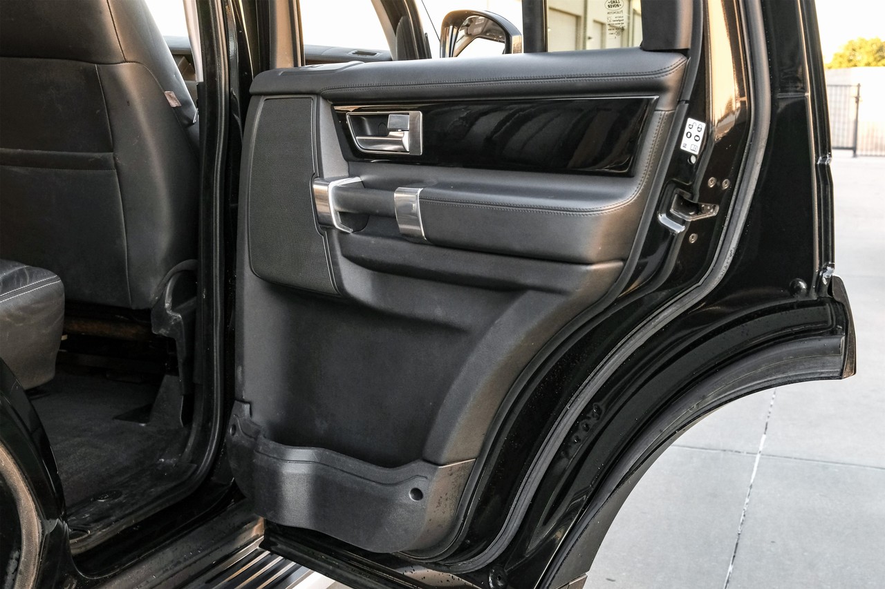 Land Rover LR4 Vehicle Main Gallery Image 55