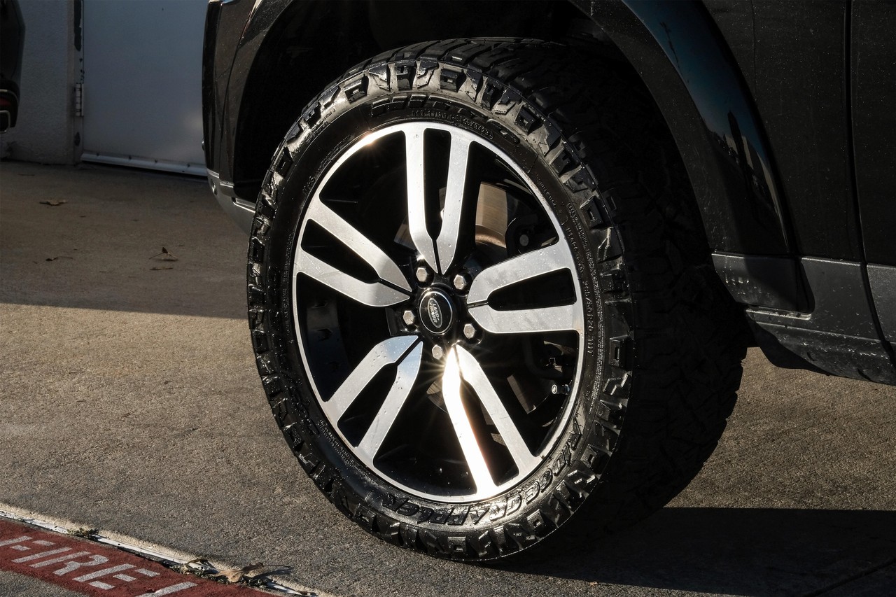 Land Rover LR4 Vehicle Main Gallery Image 63