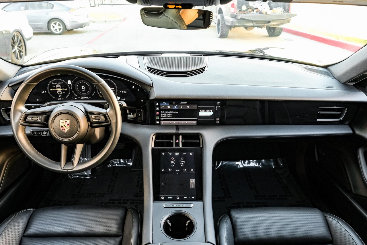 Porsche Taycan Vehicle Main Gallery Image 14