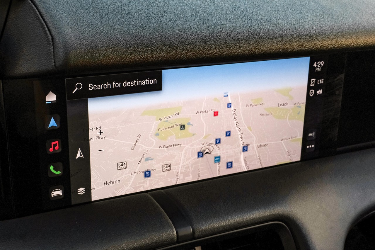 Porsche Taycan Vehicle Main Gallery Image 25