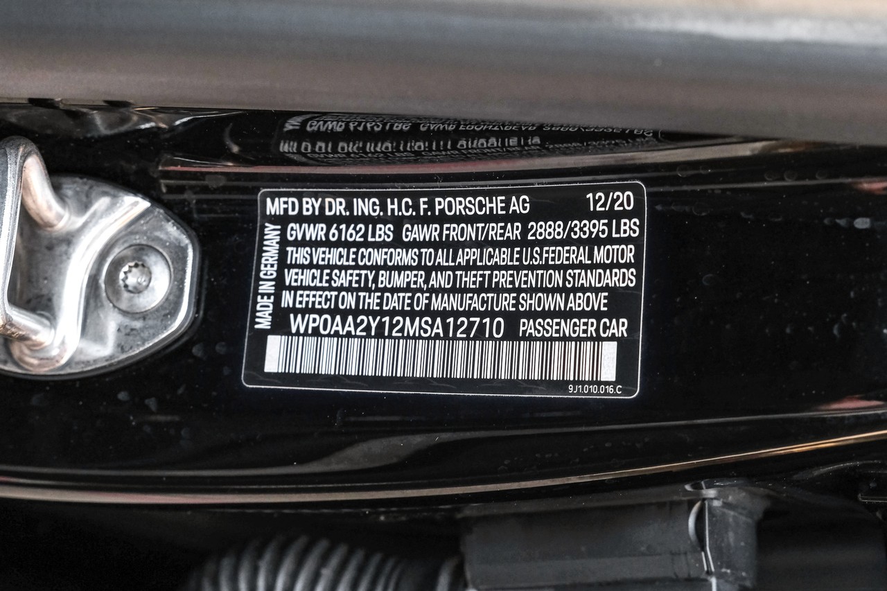 Porsche Taycan Vehicle Main Gallery Image 57