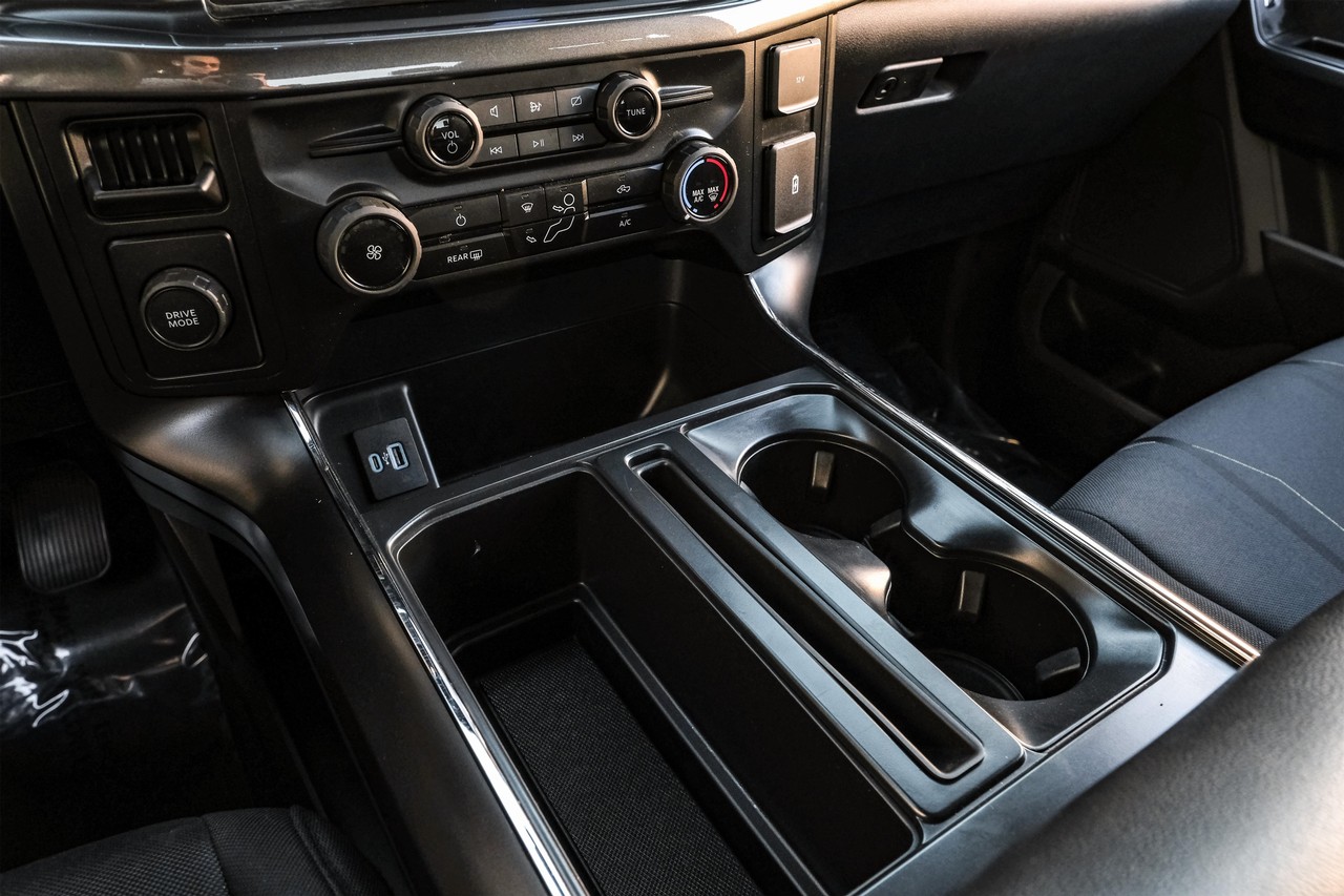 Ford F-150 Vehicle Main Gallery Image 24