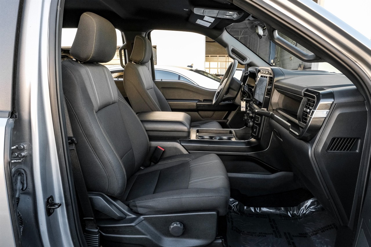 Ford F-150 Vehicle Main Gallery Image 31