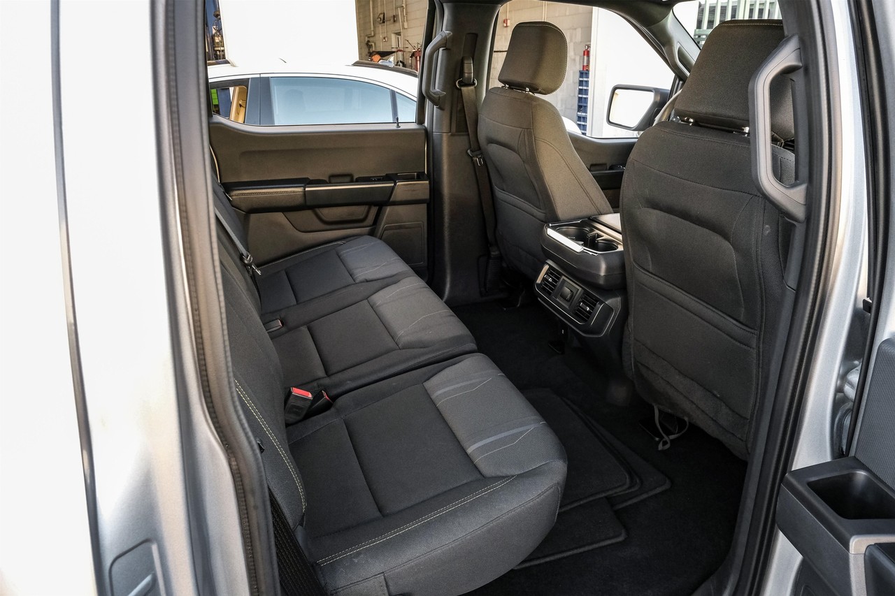 Ford F-150 Vehicle Main Gallery Image 35