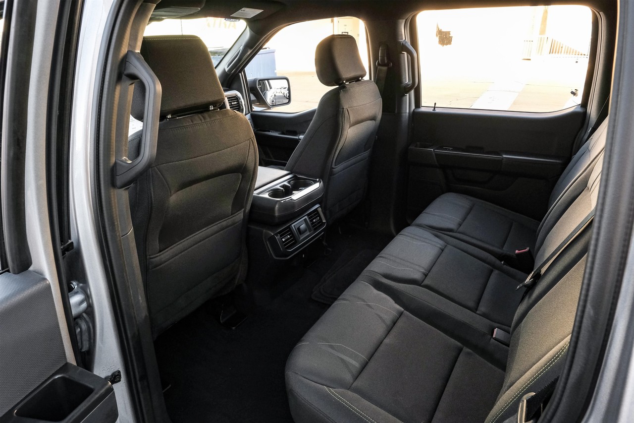 Ford F-150 Vehicle Main Gallery Image 37