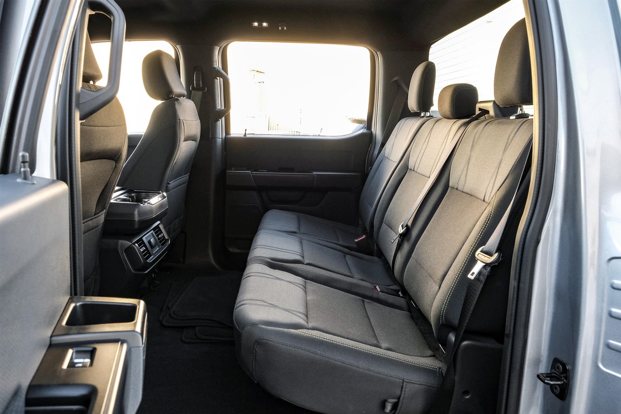 Ford F-150 Vehicle Main Gallery Image 38