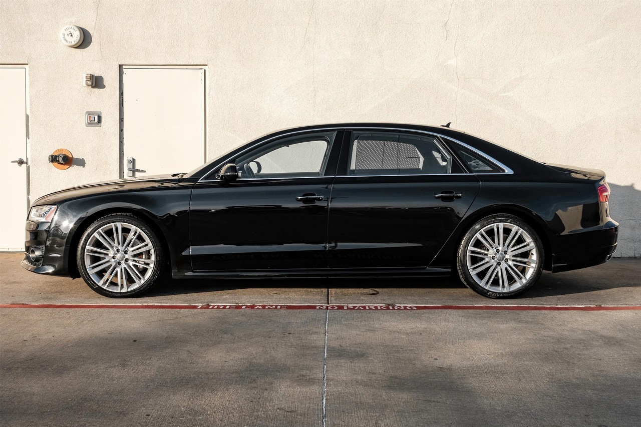 Audi A8 Vehicle Main Gallery Image 20