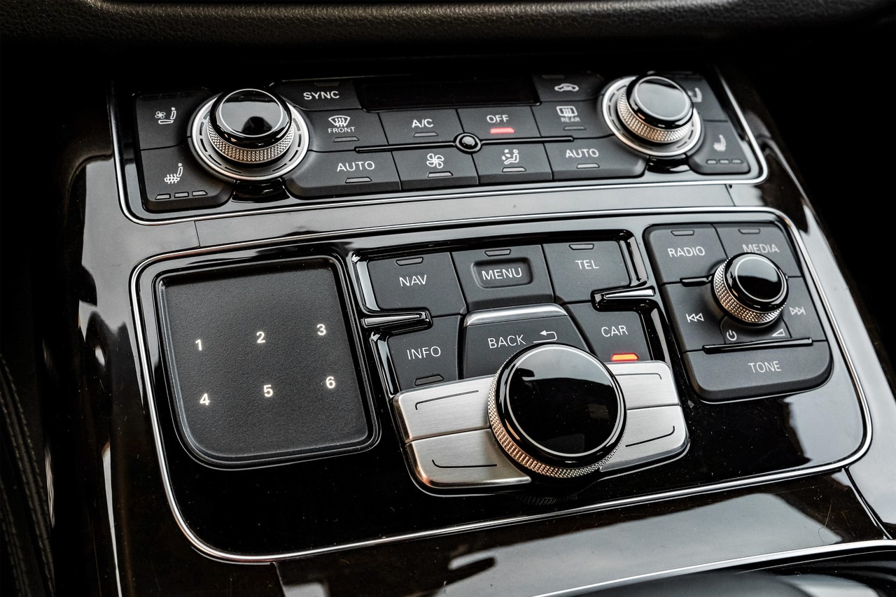 Audi A8 Vehicle Main Gallery Image 29