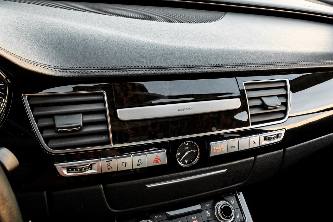 Audi A8 Vehicle Main Gallery Image 31