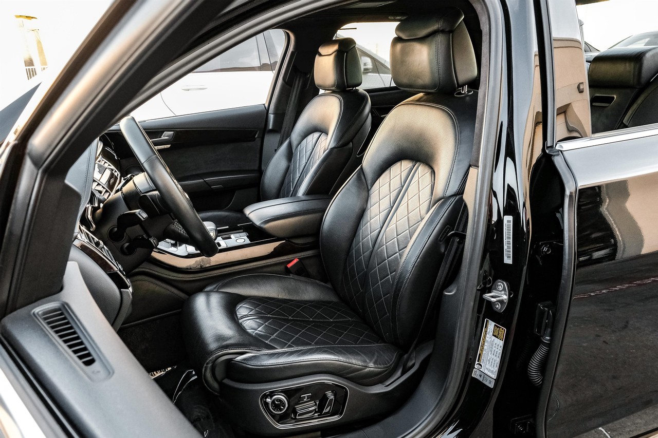 Audi A8 Vehicle Main Gallery Image 36