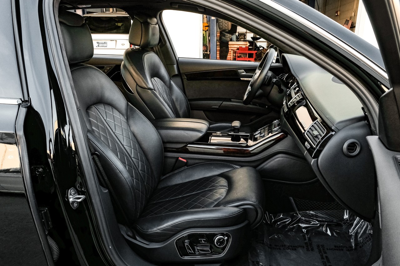 Audi A8 Vehicle Main Gallery Image 38
