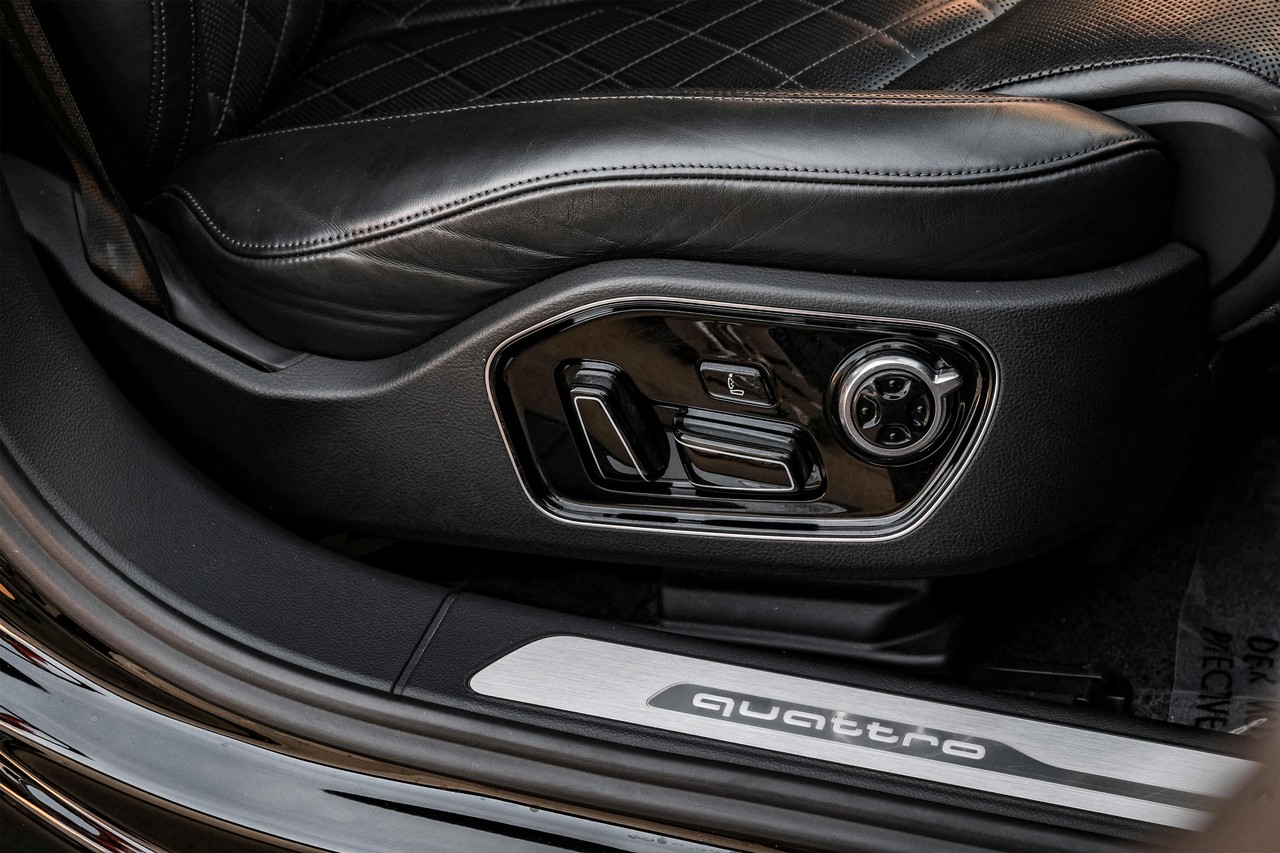 Audi A8 Vehicle Main Gallery Image 40