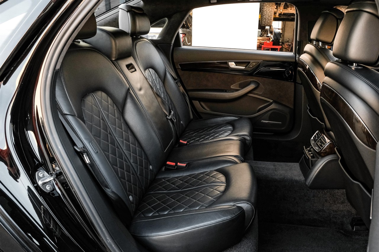 Audi A8 Vehicle Main Gallery Image 41