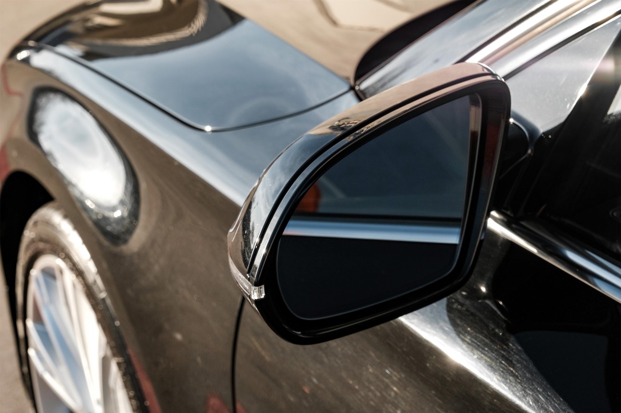 Audi A8 Vehicle Main Gallery Image 47