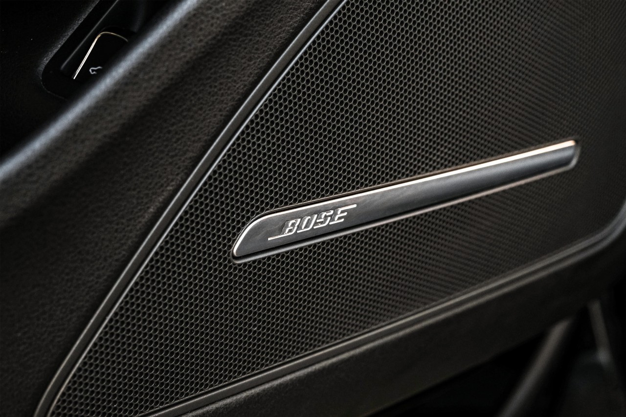 Audi A8 Vehicle Main Gallery Image 51