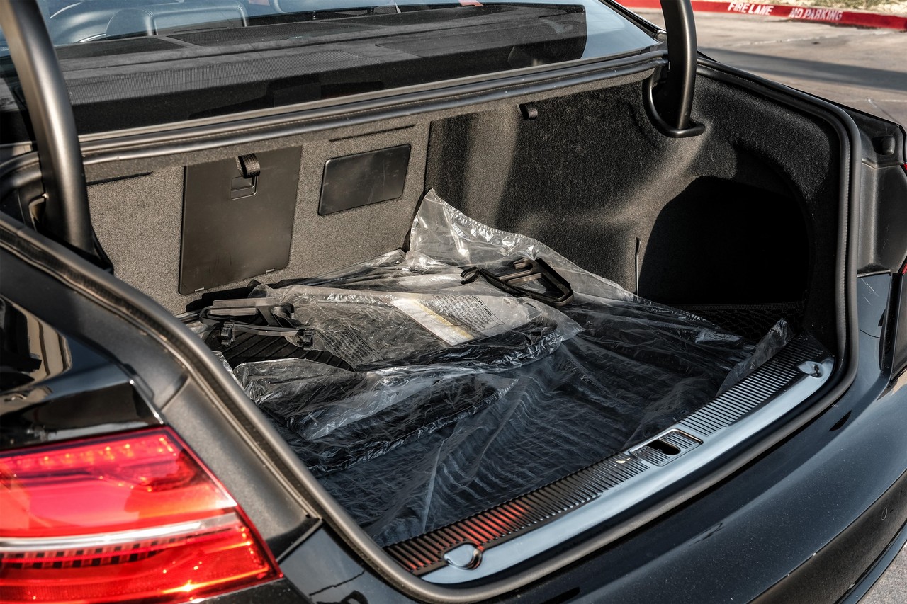 Audi A8 Vehicle Main Gallery Image 60