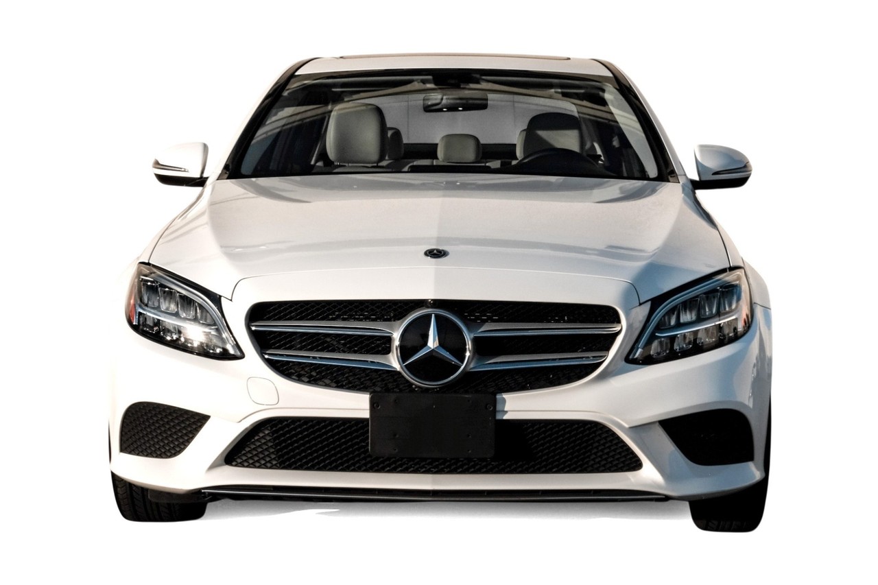 Mercedes-Benz C 300 Vehicle Main Gallery Image 06