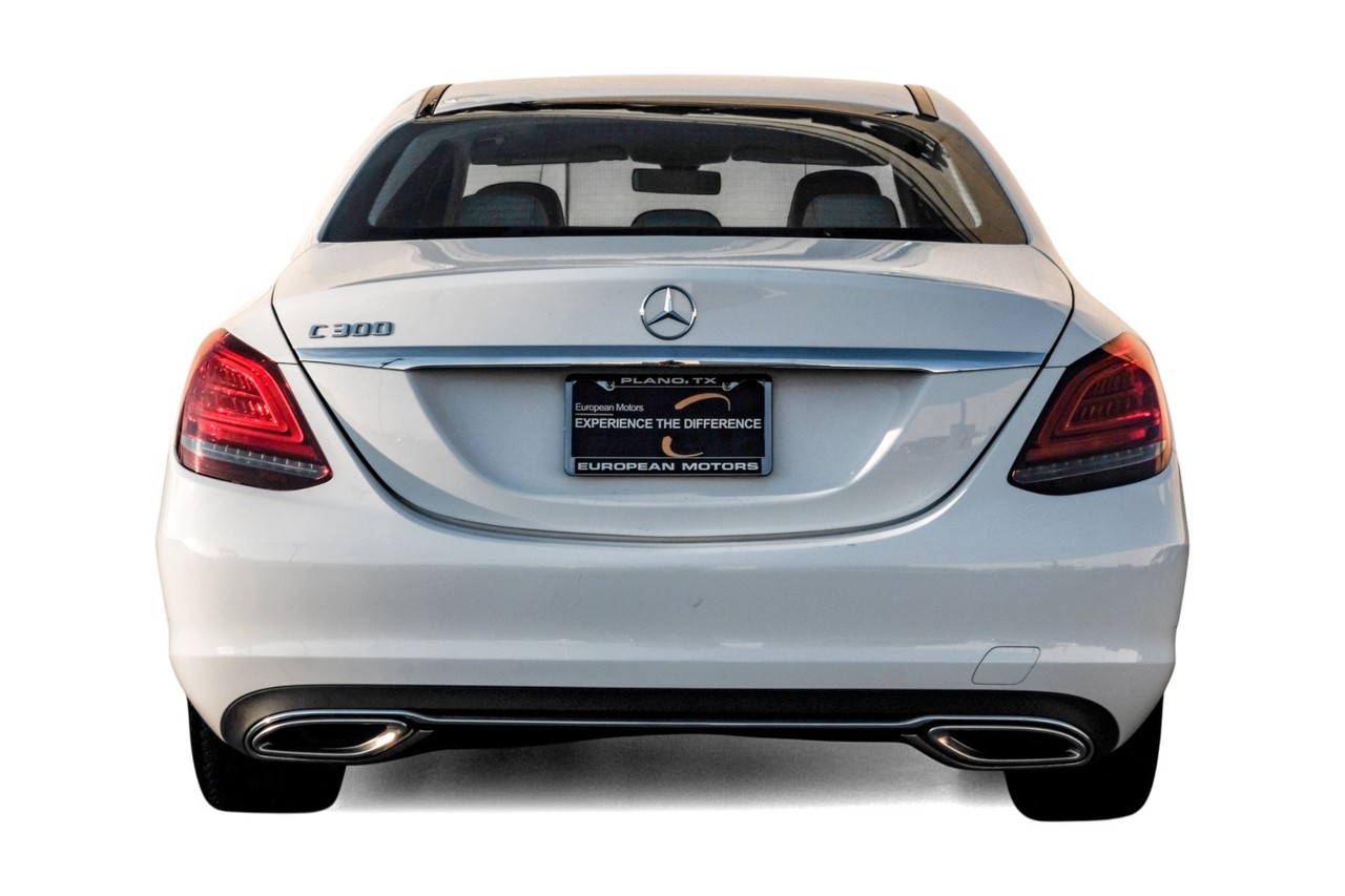Mercedes-Benz C 300 Vehicle Main Gallery Image 10