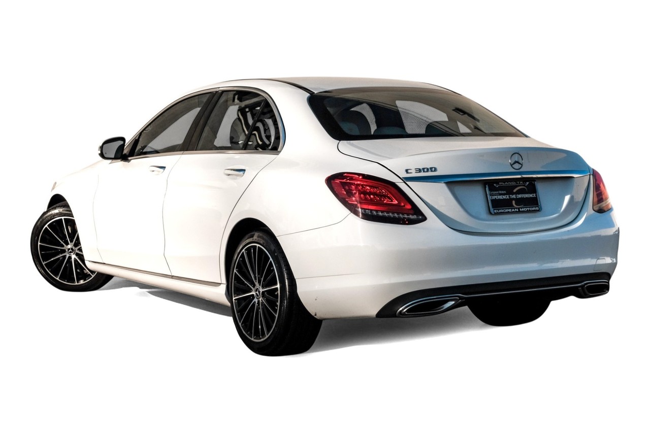 Mercedes-Benz C 300 Vehicle Main Gallery Image 11