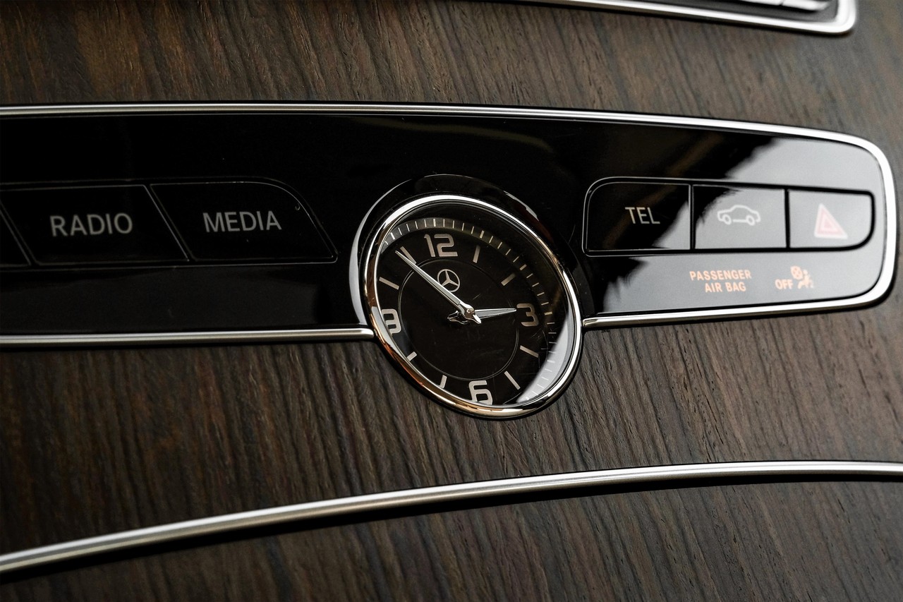 Mercedes-Benz C 300 Vehicle Main Gallery Image 29