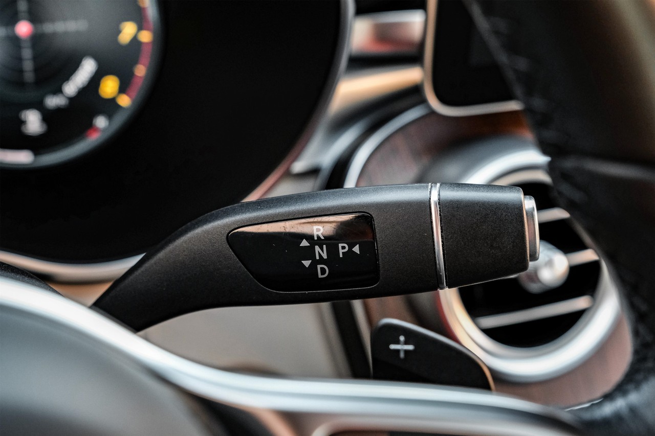 Mercedes-Benz C 300 Vehicle Main Gallery Image 30