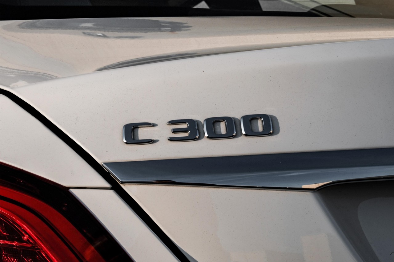 Mercedes-Benz C 300 Vehicle Main Gallery Image 57