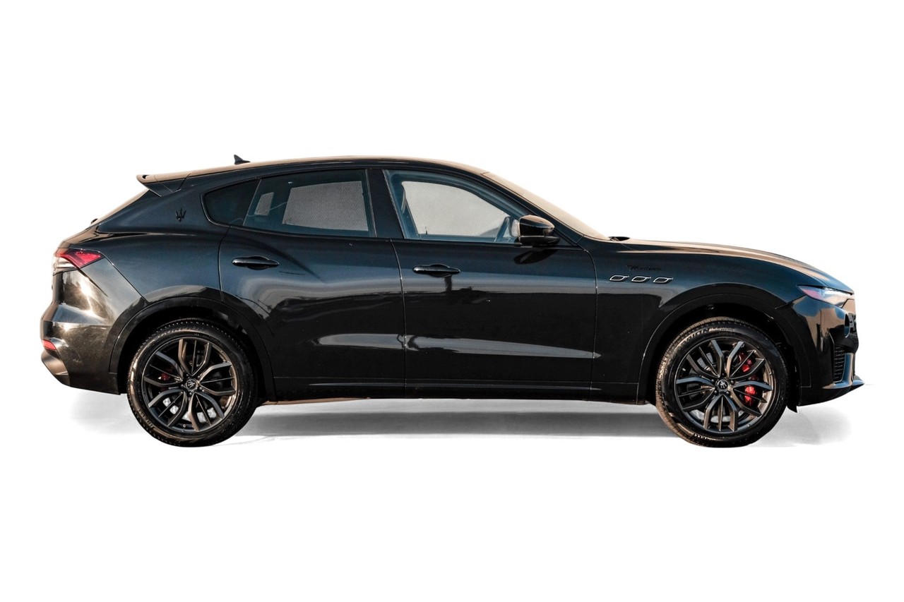 Maserati Levante Vehicle Main Gallery Image 08