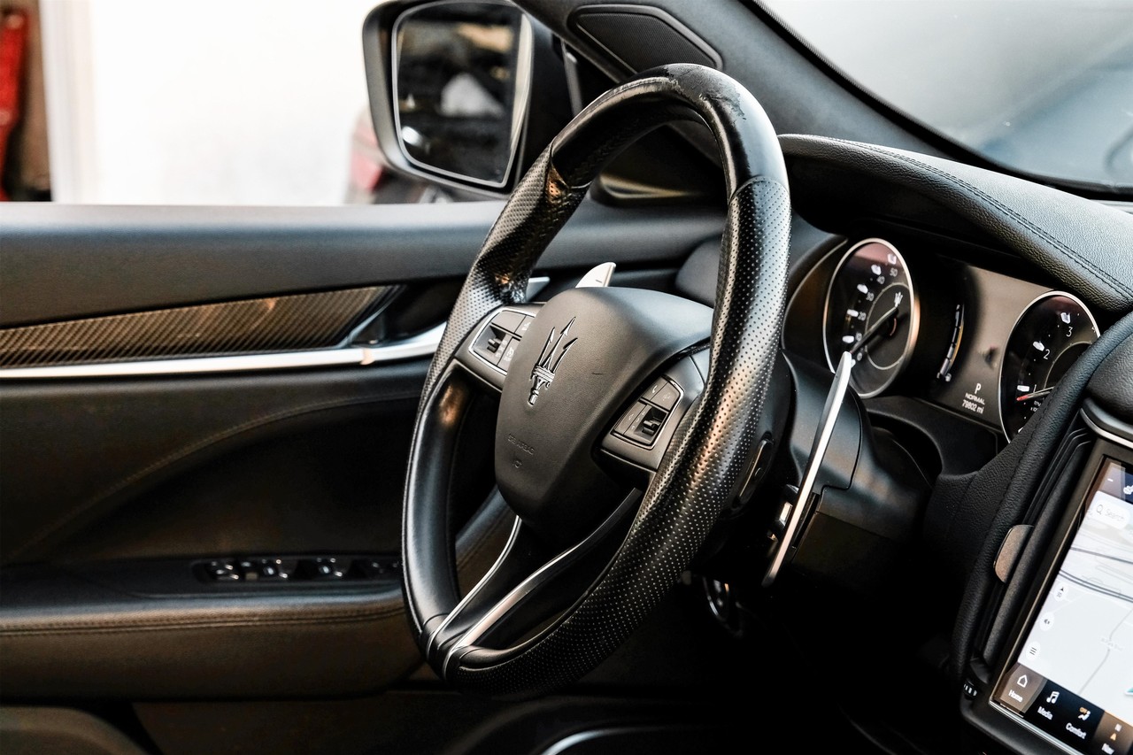 Maserati Levante Vehicle Main Gallery Image 14