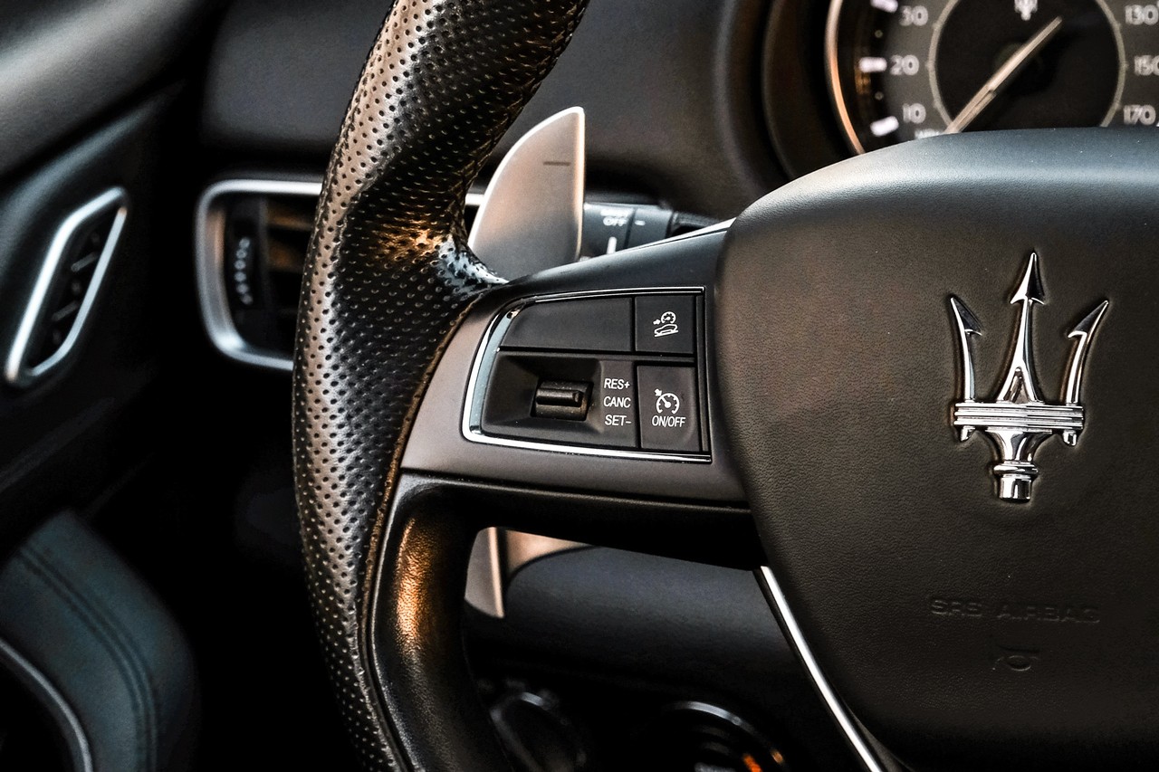 Maserati Levante Vehicle Main Gallery Image 17