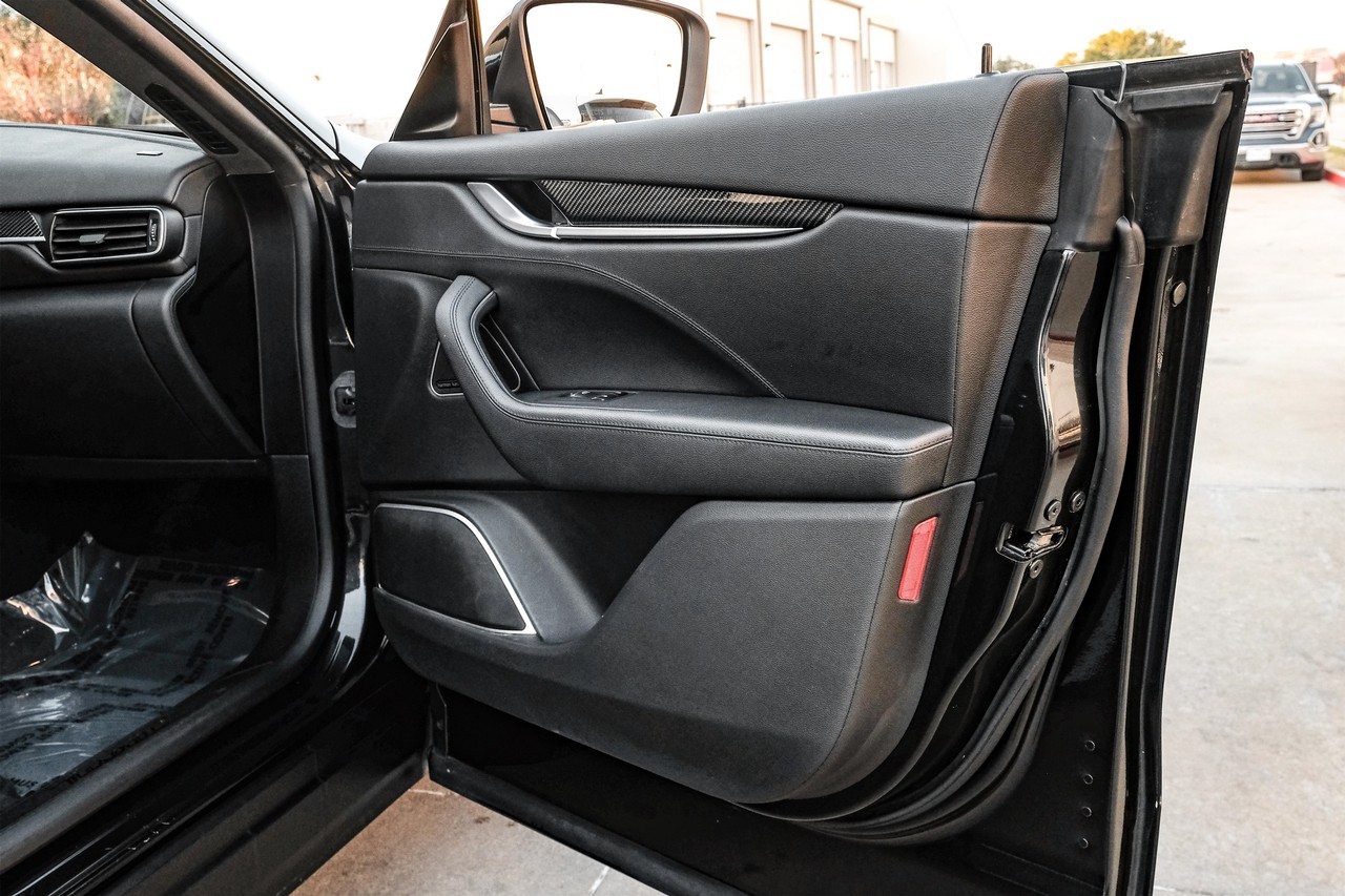 Maserati Levante Vehicle Main Gallery Image 46