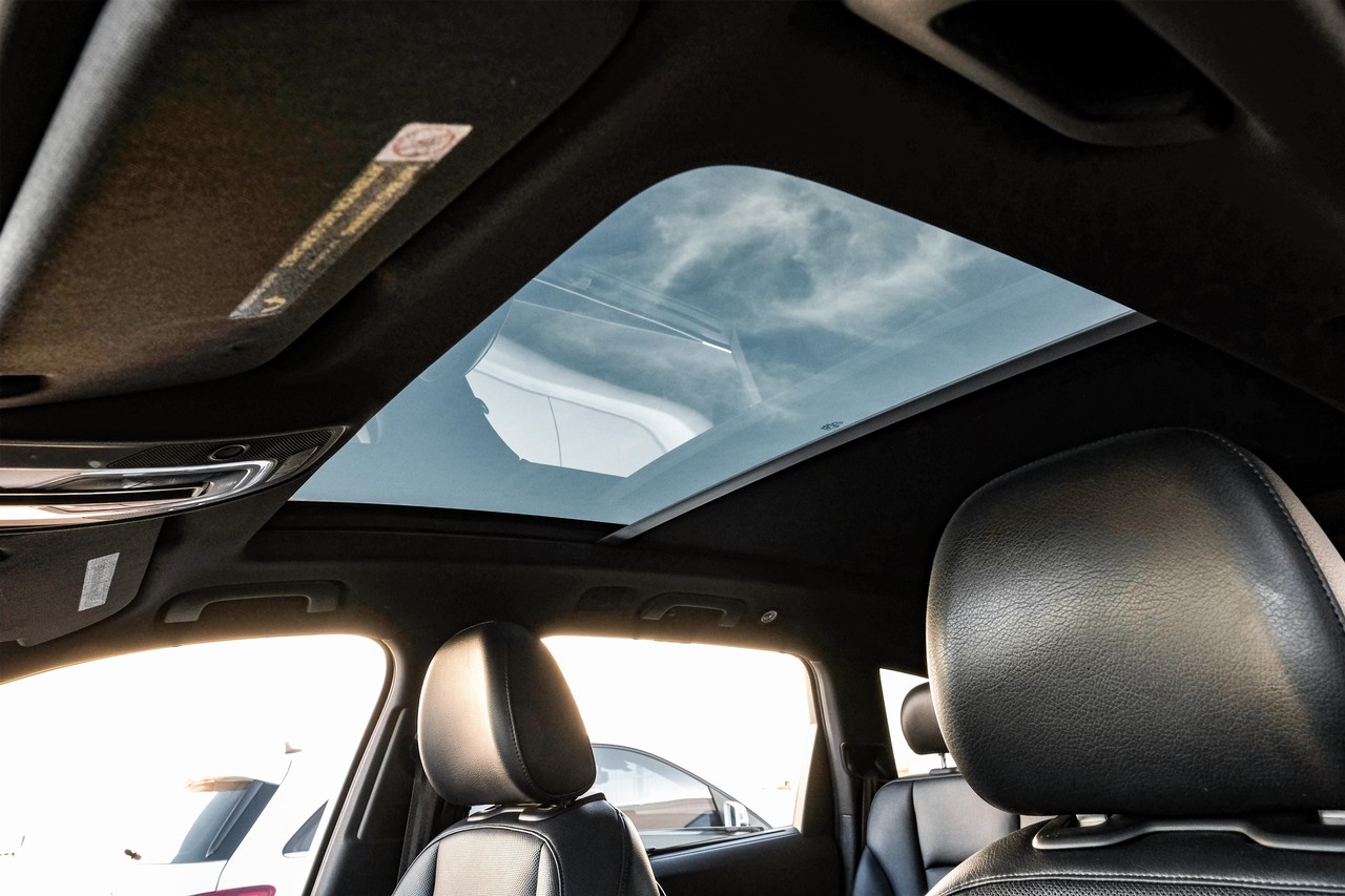 Audi Q7 Vehicle Main Gallery Image 05