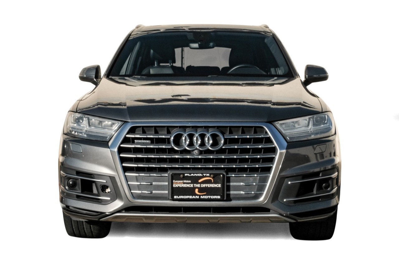 Audi Q7 Vehicle Main Gallery Image 06