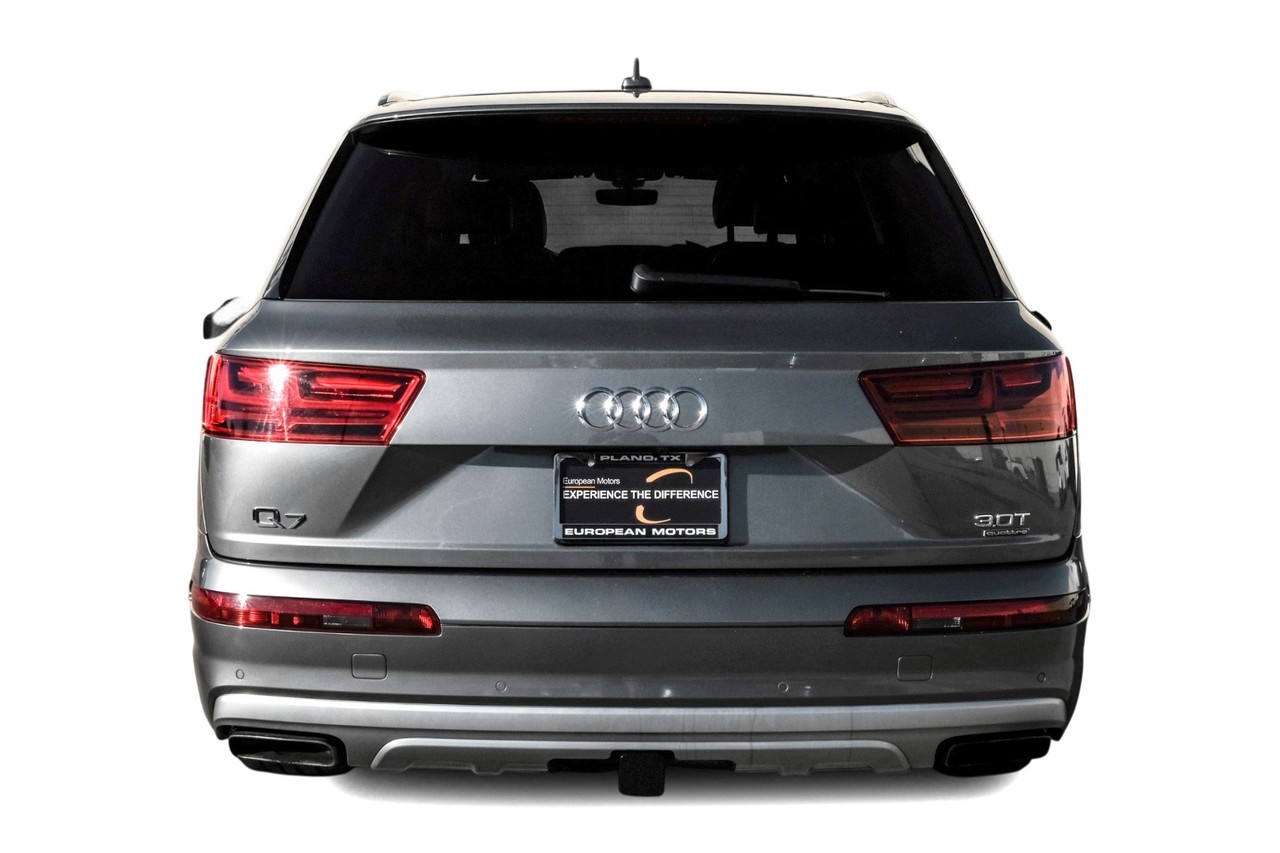 Audi Q7 Vehicle Main Gallery Image 10